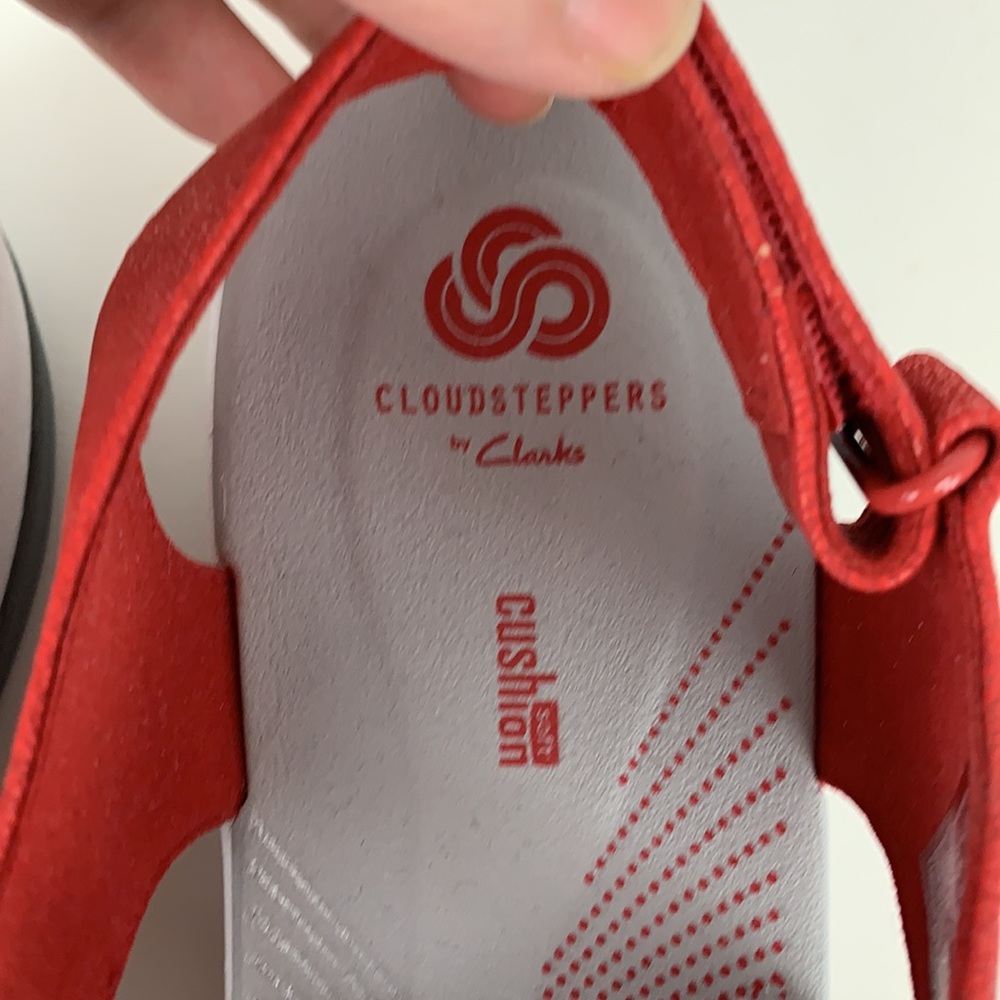 NIB Clarks Arla Shaylie Strappy Sport Sandal 9.5M - Picture 5 of 6